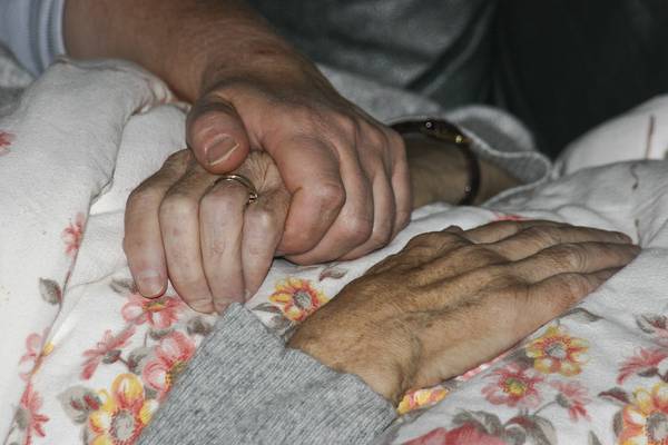 Quelle: Bild: Mediothek des Bistums Passau; Quelle: Emotionen (Bilder-CD) In: Pfarrbriefservice.de